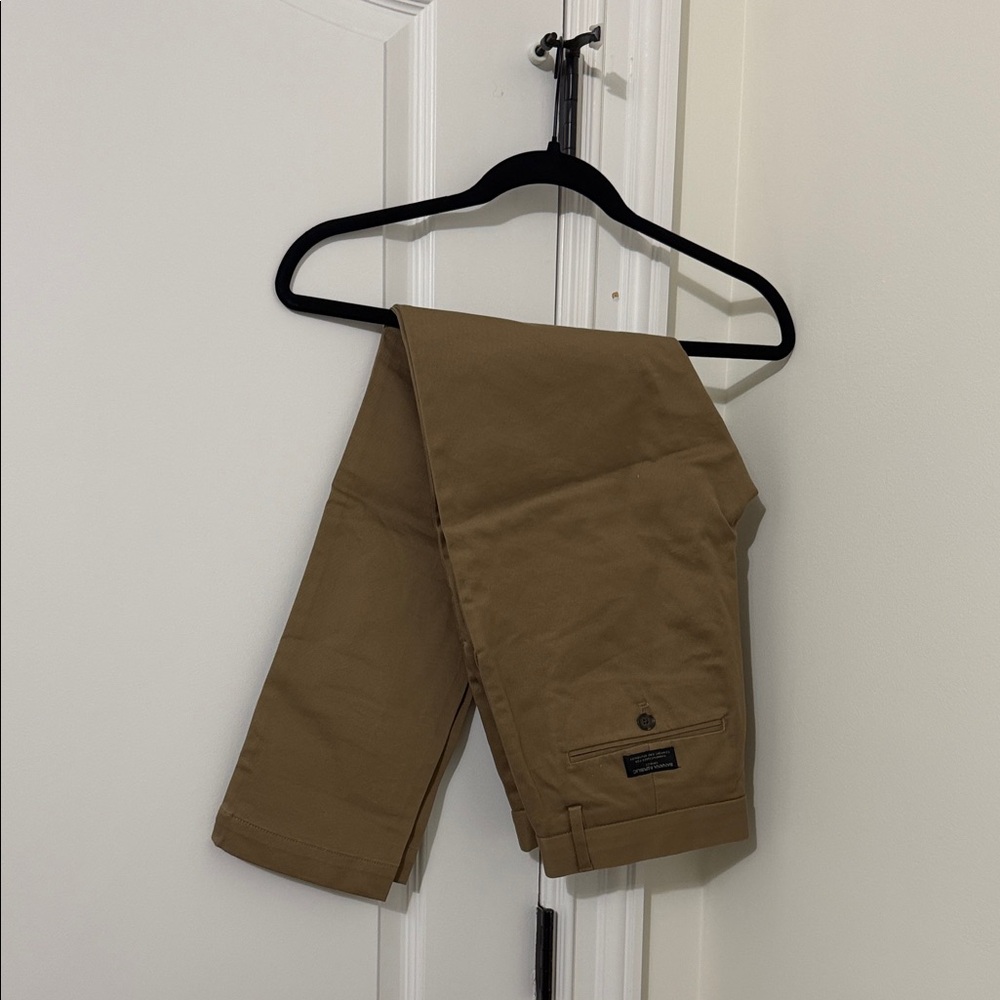 Banana Republic Men's Fulton Skinny Fit Chinos Beige Waist 30